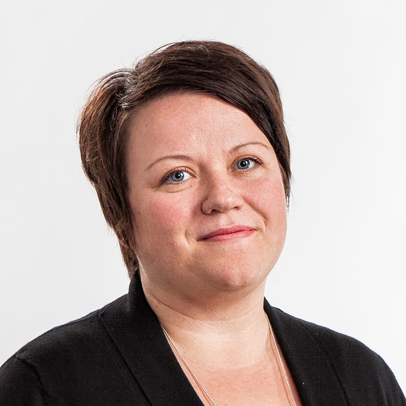 Minna Kilpeläinen  — Pihlajalinna