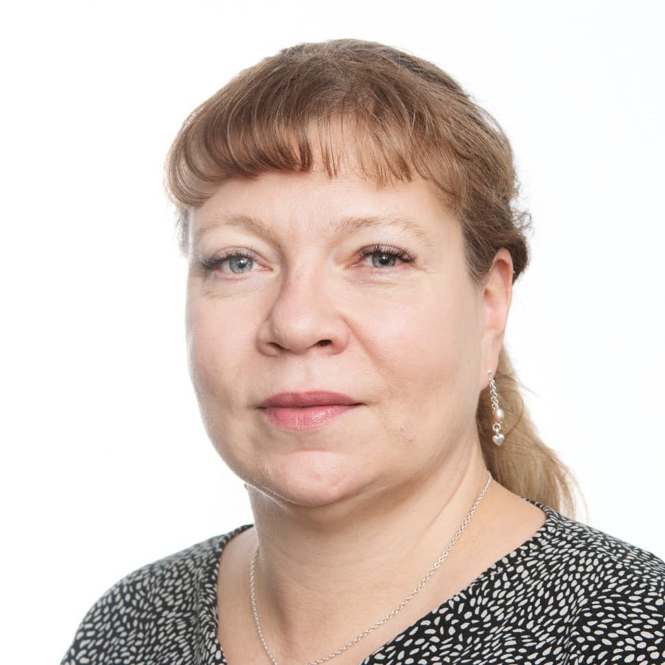 Riitta Mäntysaari  — Pihlajalinna