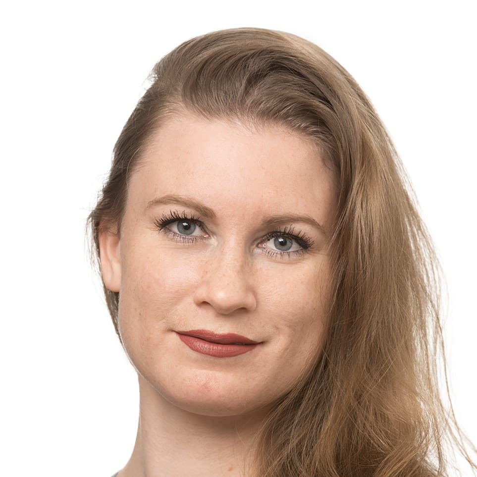 Hanna Mäkinen  — Pihlajalinna