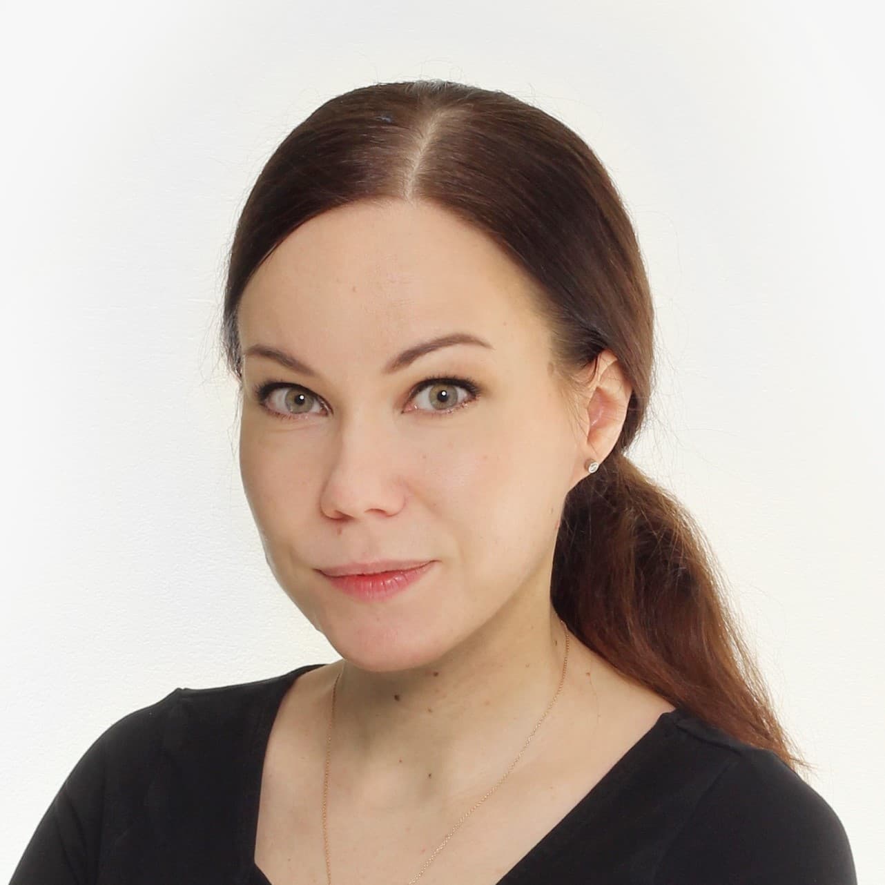 Suvi Parviainen  — Pihlajalinna