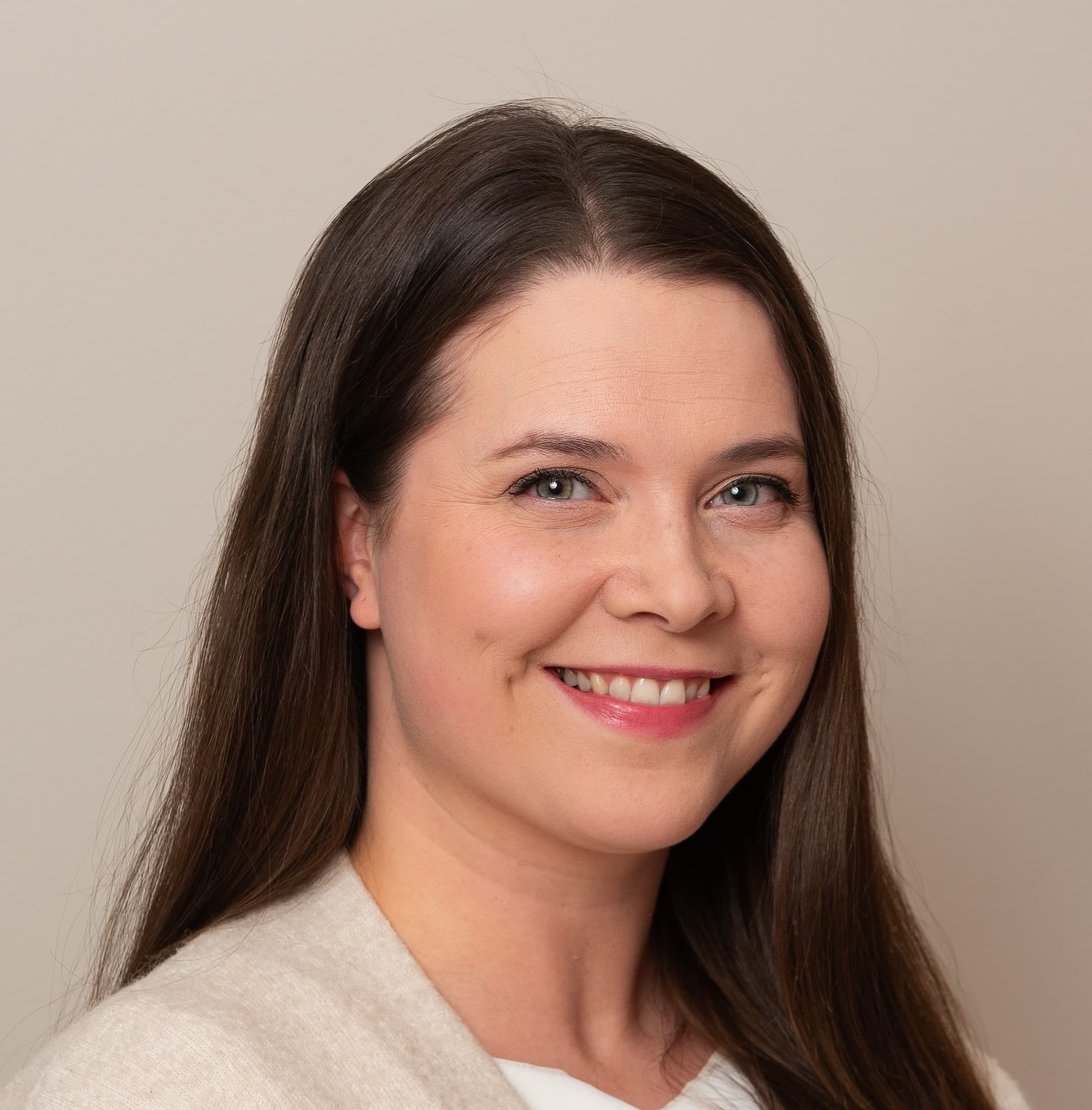 Jonna Erkkilä  — Pihlajalinna