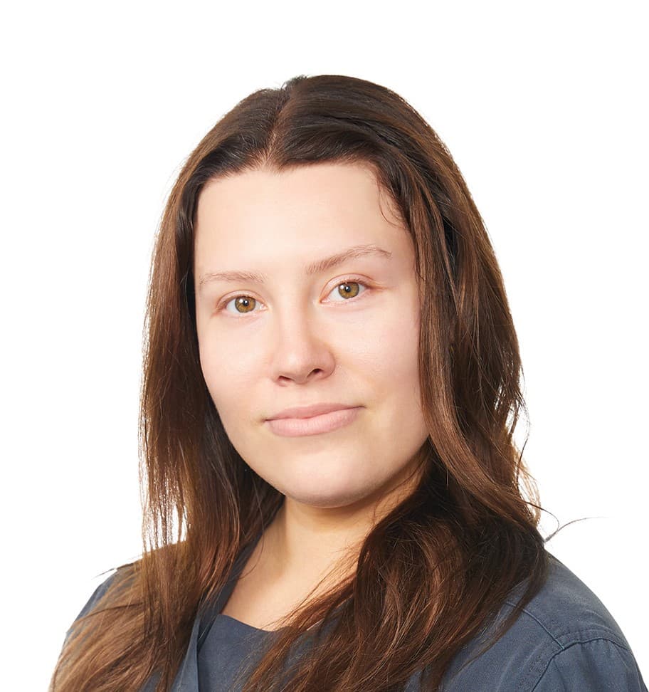 Veera Syrjäniemi  — Pihlajalinna