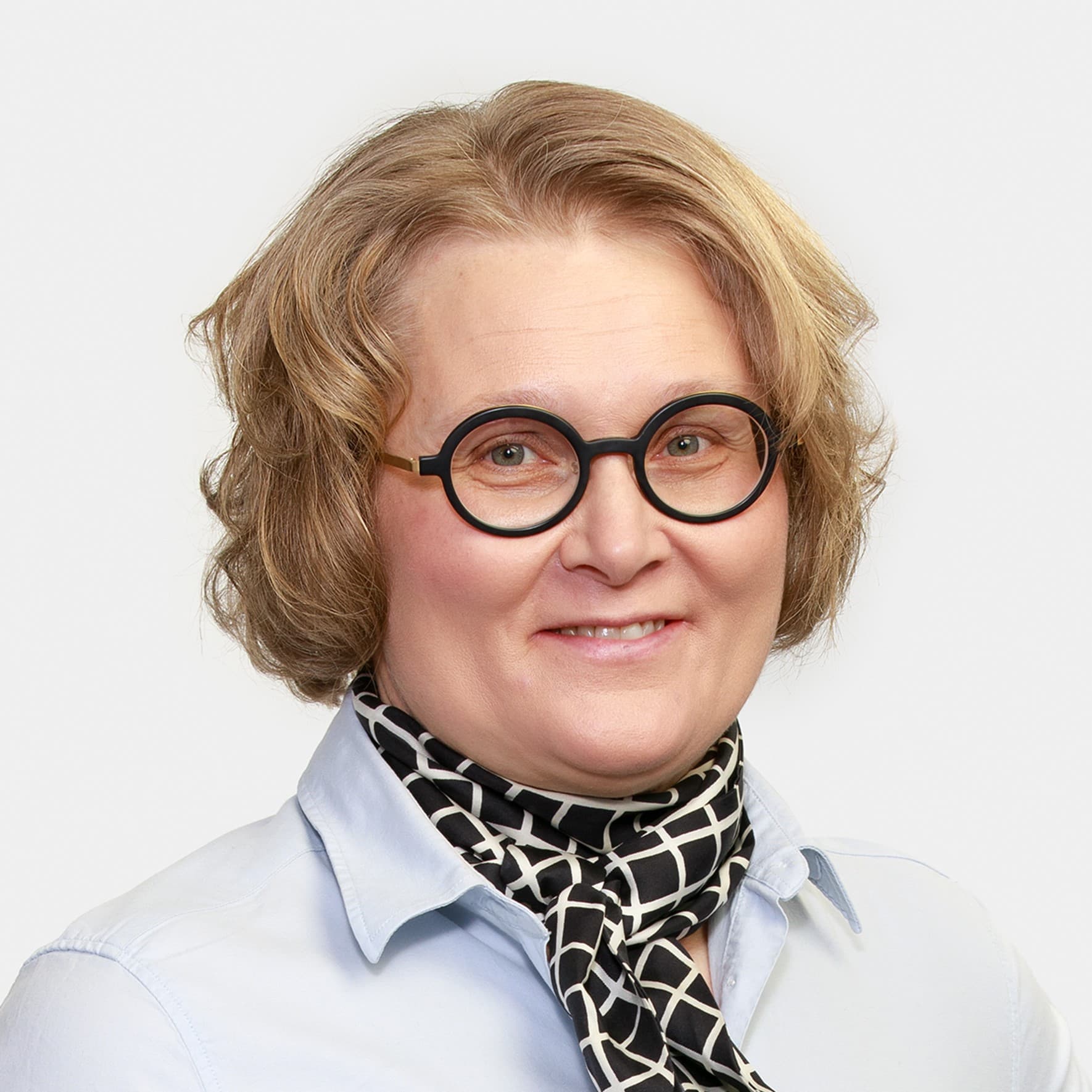 Päivi Tuomivaara  — Pihlajalinna