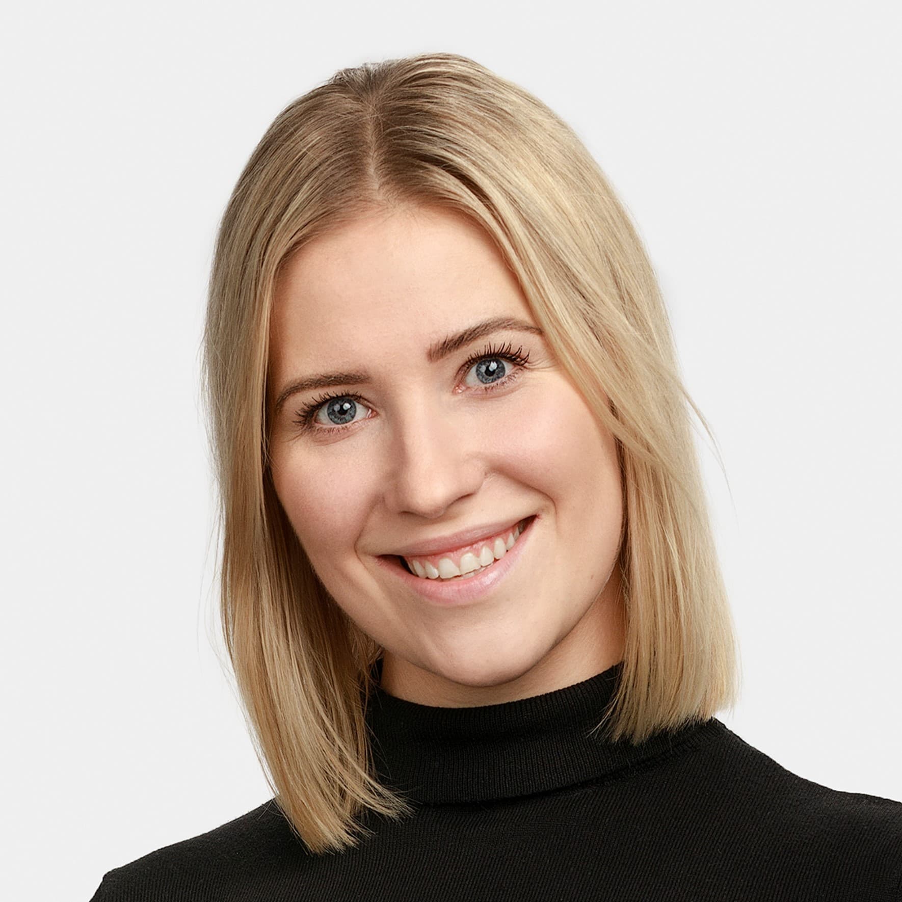 Sonja Piirainen  — Pihlajalinna