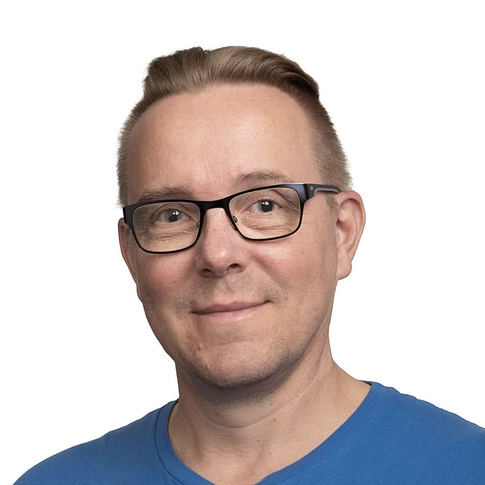 Jari Mäkilä  — Pihlajalinna