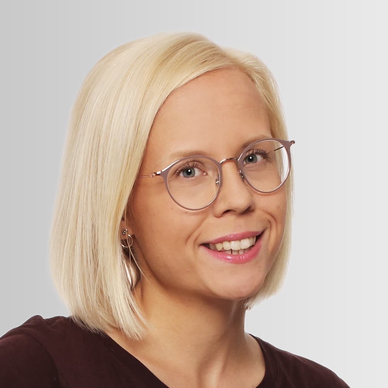 Elsi Lahdenperä — Pihlajalinna