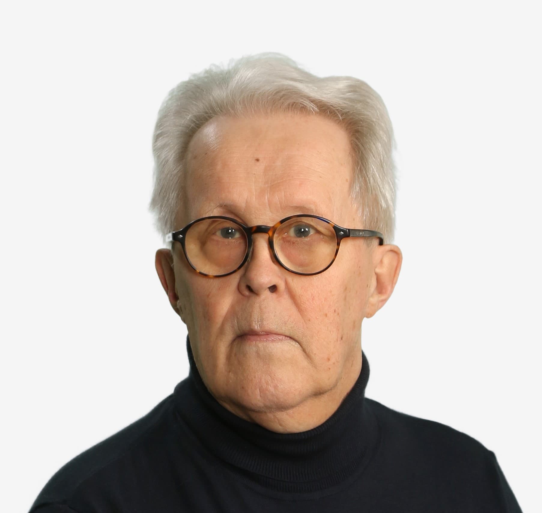 Jyrki Tikkinen — Pihlajalinna