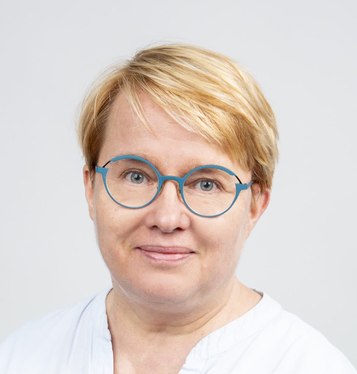 Anu Hirvonen — Pihlajalinna