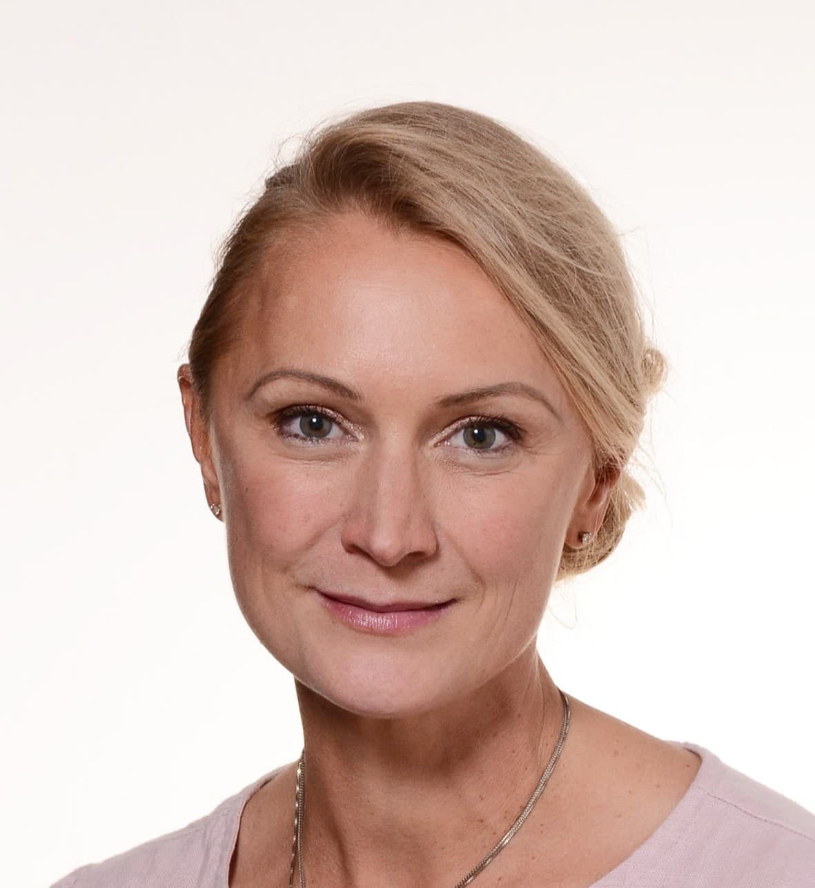 Anna Viinikainen Doctor of Medical Science — Pihlajalinna