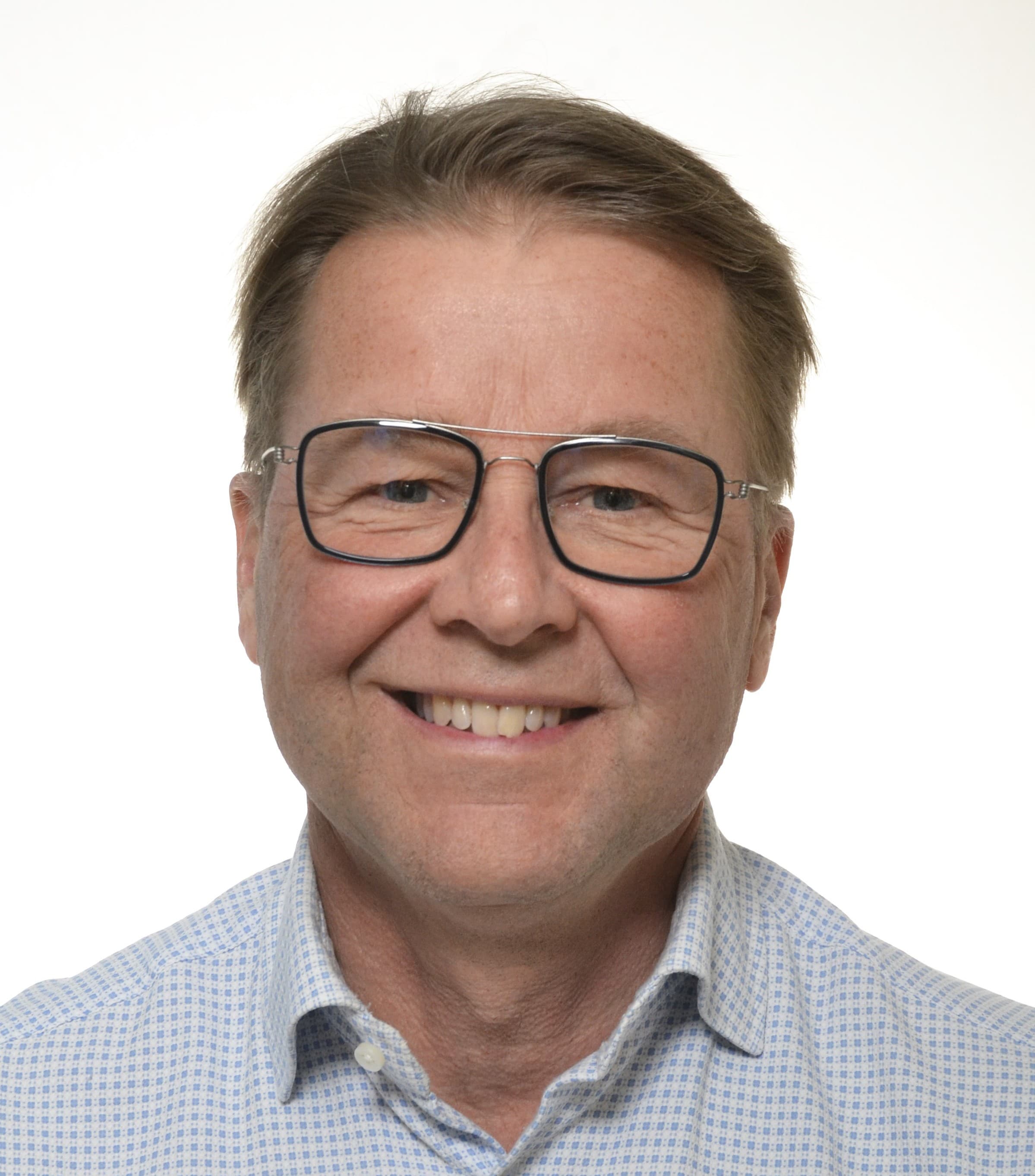 Pekka Nieminen Docent, Doctor of Medicine and Surgery — Pihlajalinna