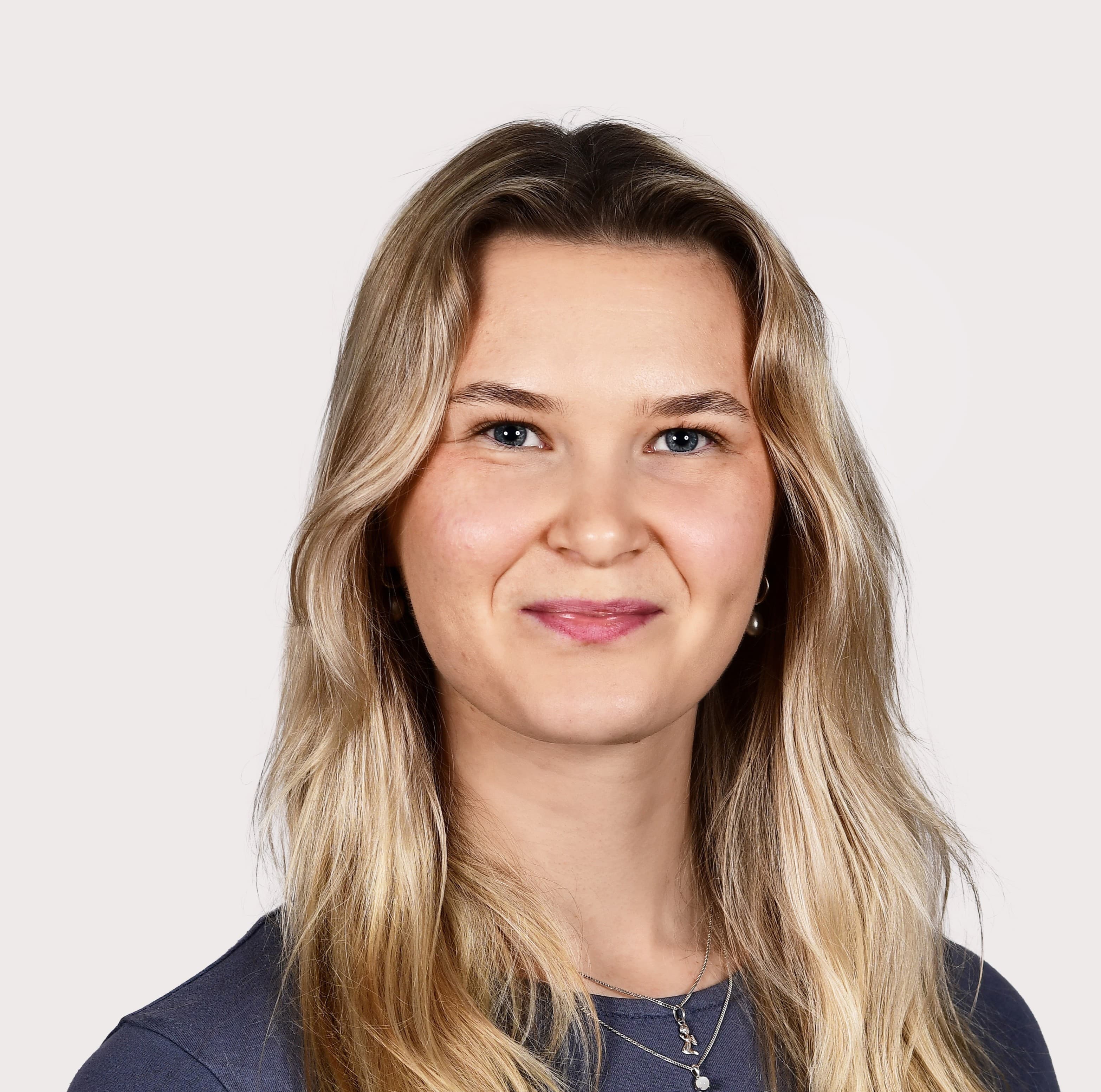 Katariina Palmroos — Pihlajalinna