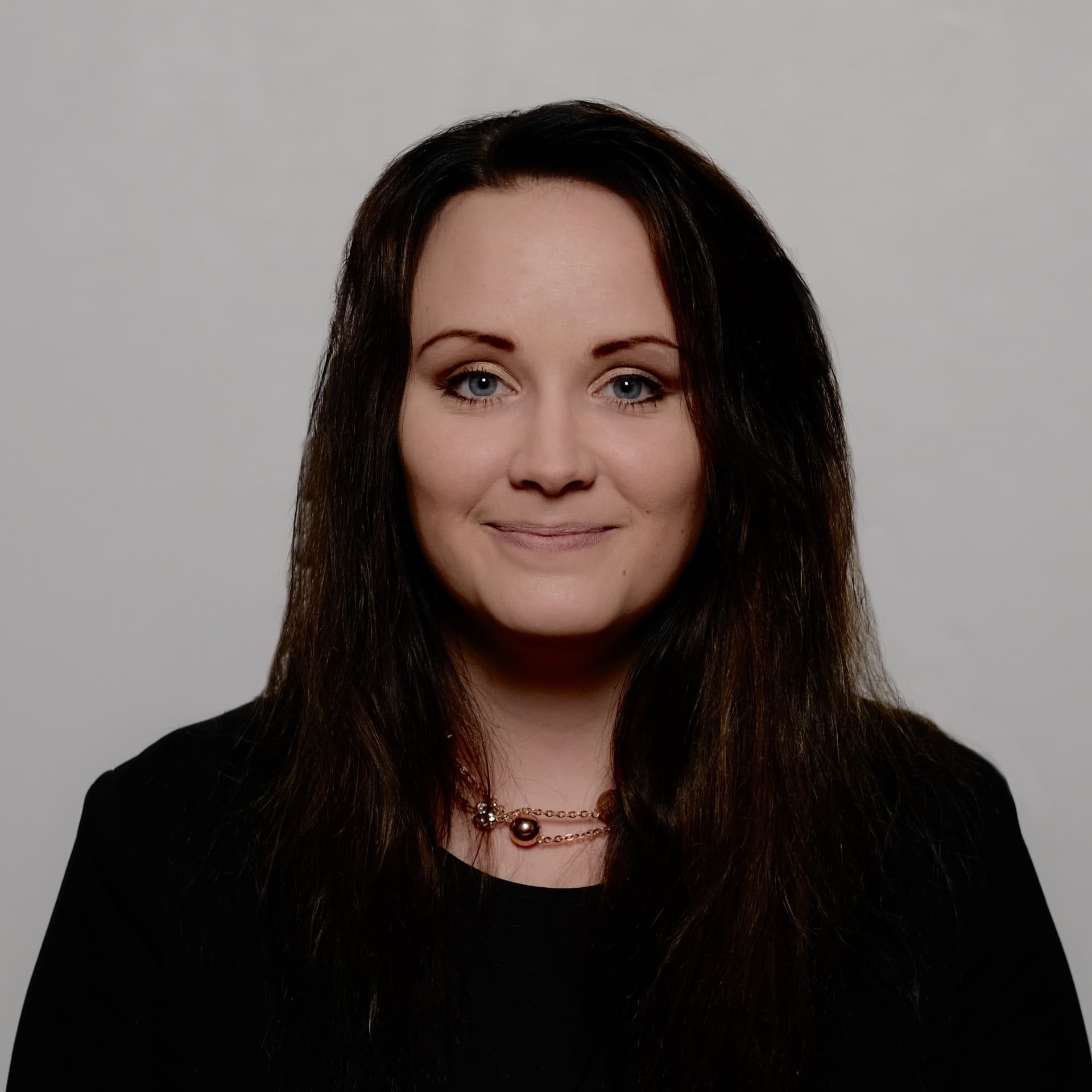 Anna Lautamäki — Pihlajalinna