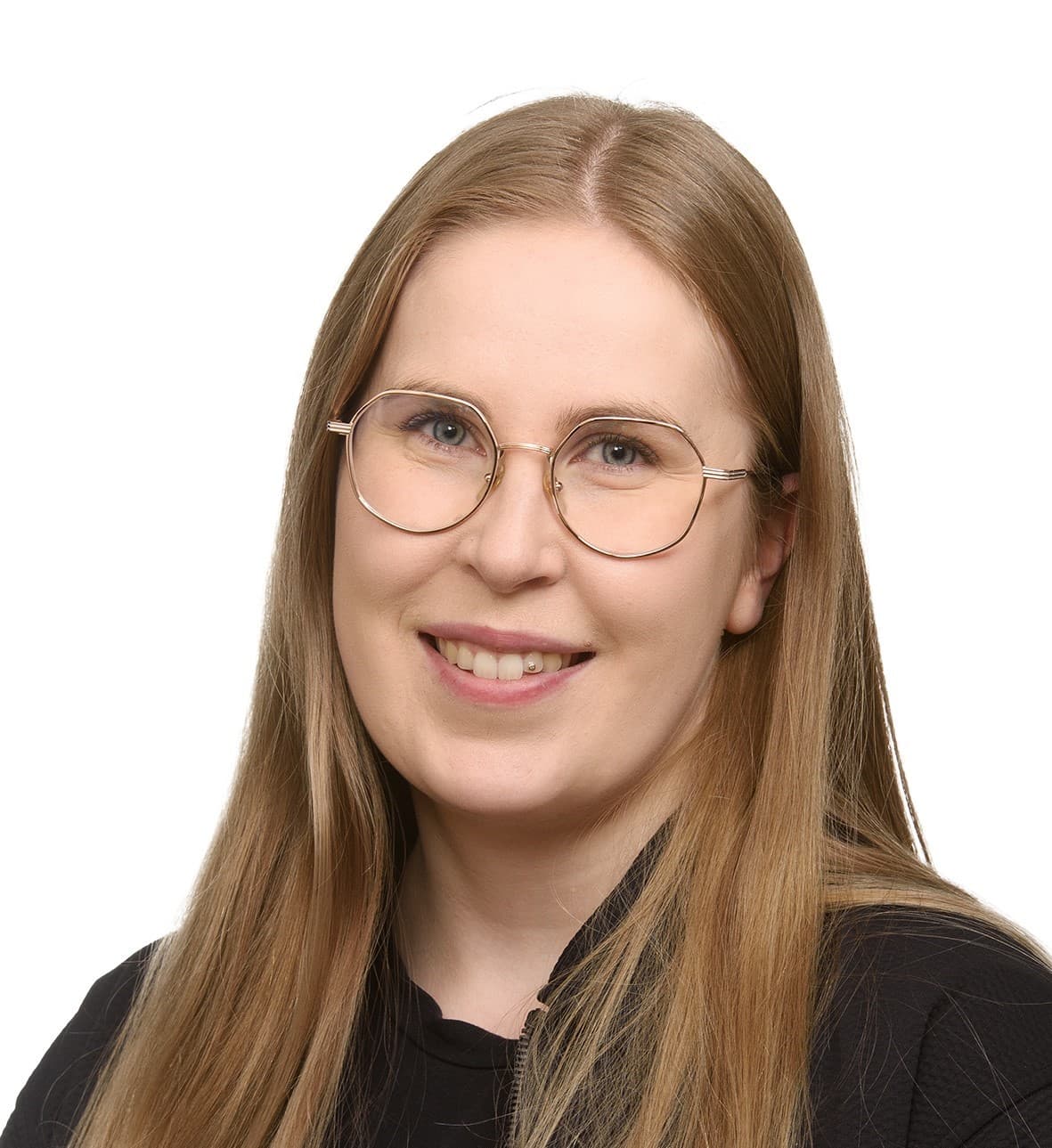 Nelli Väntti, Lääketieteen lisensiaatti — Pihlajalinna