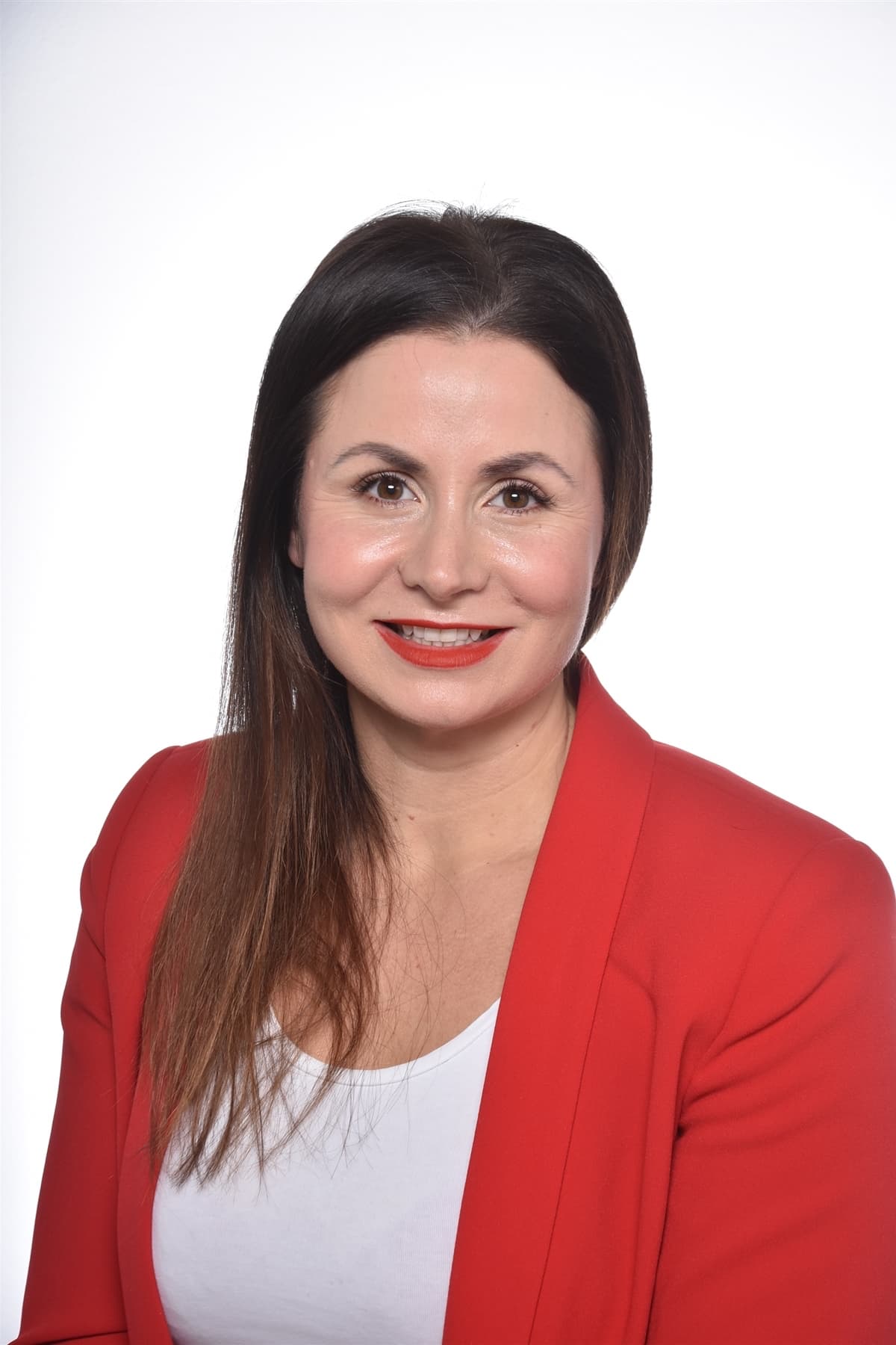 Niina Myllymäki — Pihlajalinna