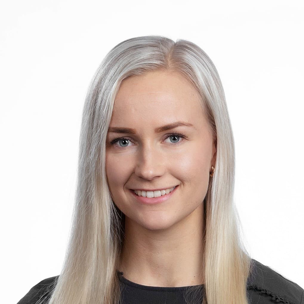 Salla Laurell, Lääketieteen lisensiaatti — Pihlajalinna