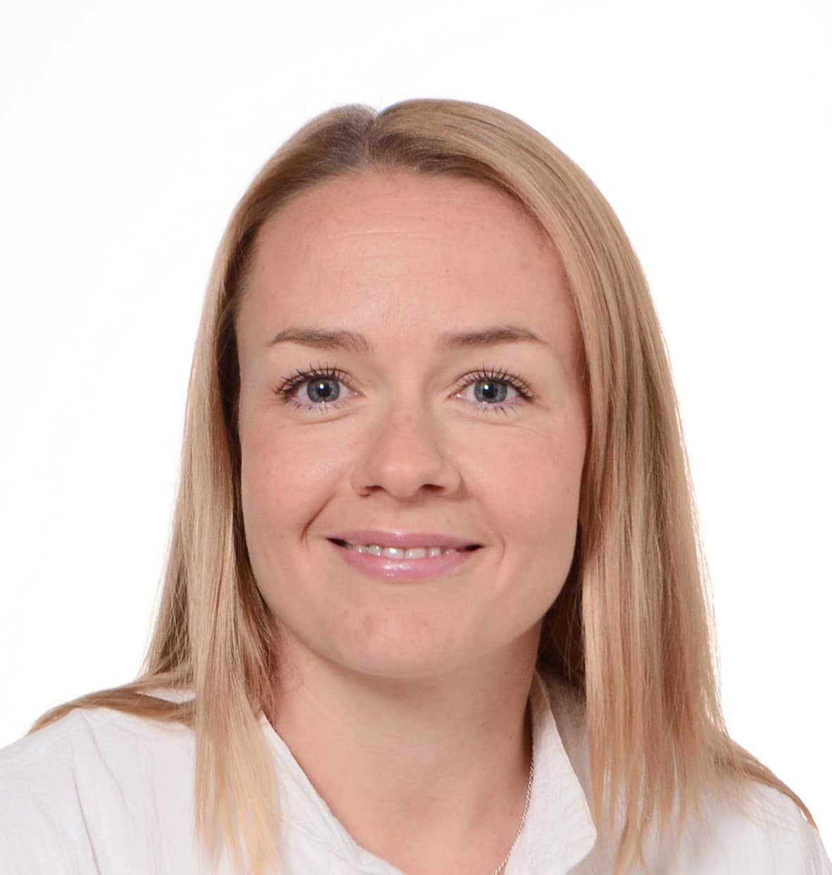 Heli Syrjälä — Pihlajalinna