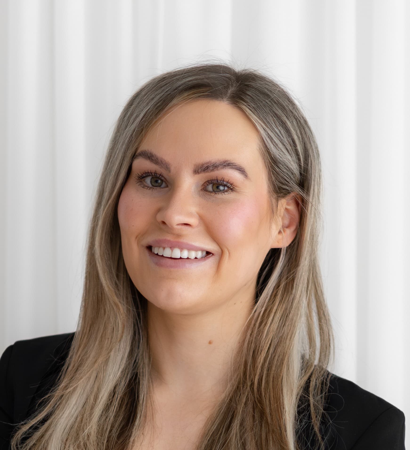 Janette Lepistö — Pihlajalinna